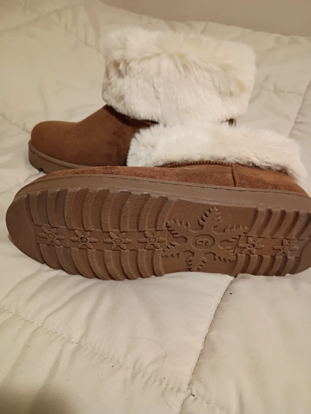 White Mountain Faux-Fur Cuff Winter Boots Brown & White